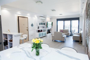 Luxury Apt in the center of Glyfada!